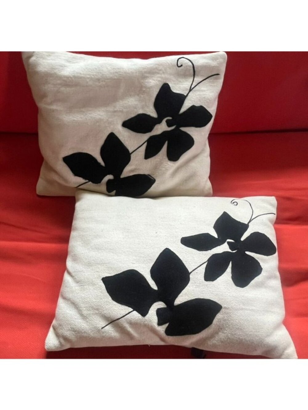 2 Borgata Throw Pillows Black Floral Design On White Zip Closure Cottage Core